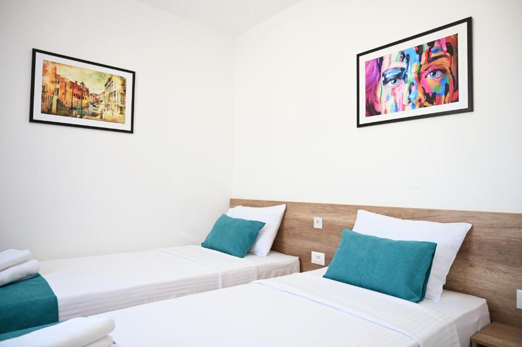 Dona, Altina - Resim 28