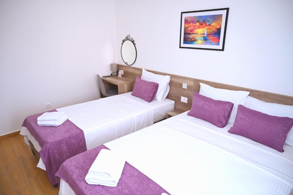 Dona, Altina - Resim 32