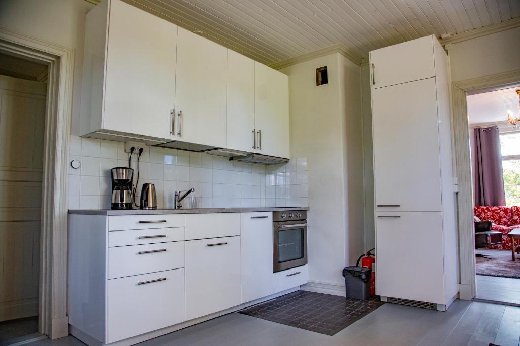 Billnäsin ruukki - Villa Met Uitzicht Op De Tuin