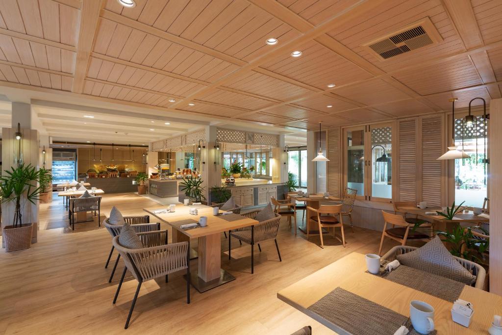 Restaurace v ubytování Khaolak Merlin Resort