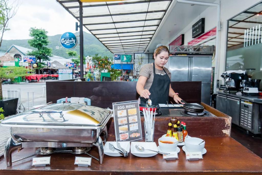 ASHLEE Hub Hotel Patong - Resim 9