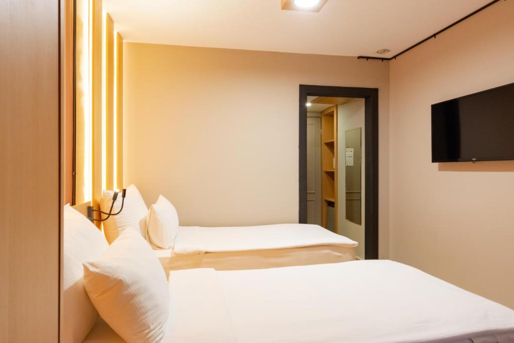 Antik Hotel Istanbul - Classic Triple Room
