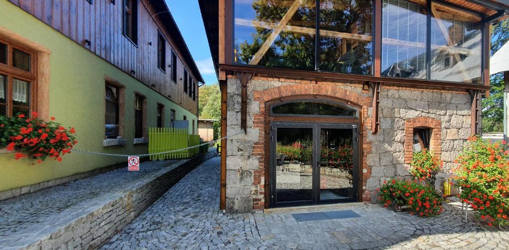 Budova, v ktorej sa dovolenkový dom nachádza