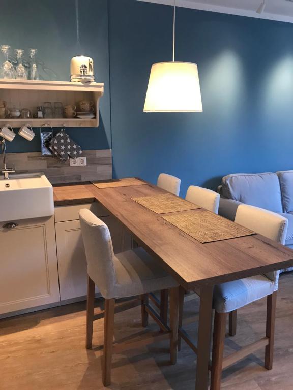 Kuchyň nebo kuchyňský kout v ubytování Klein & Fein, Appartement- und Zimmervermietung