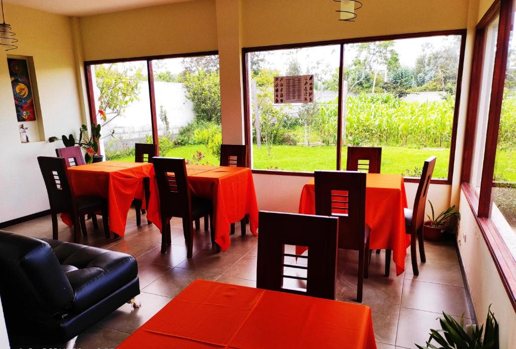 Posezení v ubytování Hotel Las Mercedes Airport-Quito
