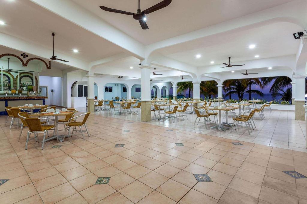 Cozumel Hotel & Resort photo