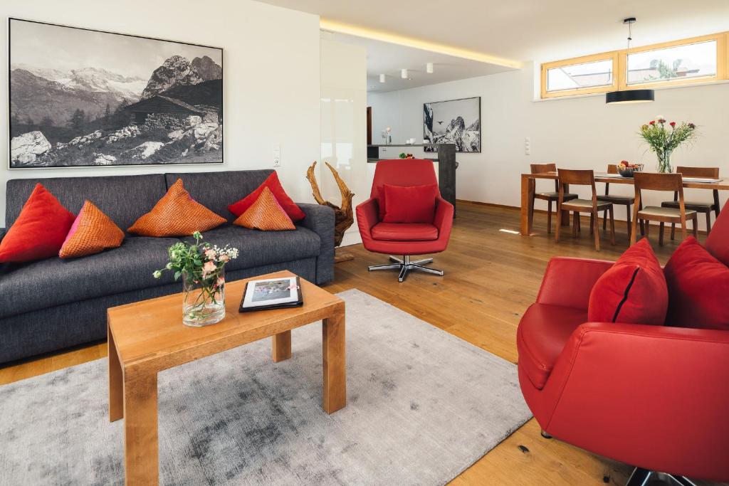 A seating area at Schneeweiss lifestyle - Apartments - Living