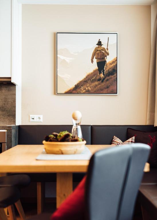 A seating area at Schneeweiss lifestyle - Apartments - Living