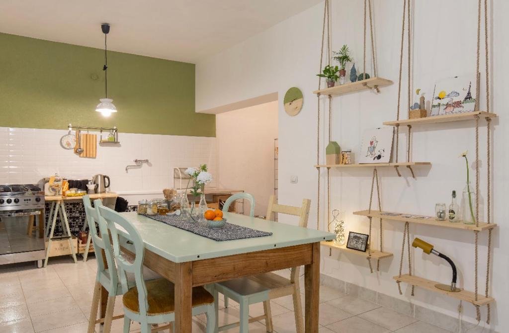A kitchen or kitchenette at Alloggio OpenSpace da Irene