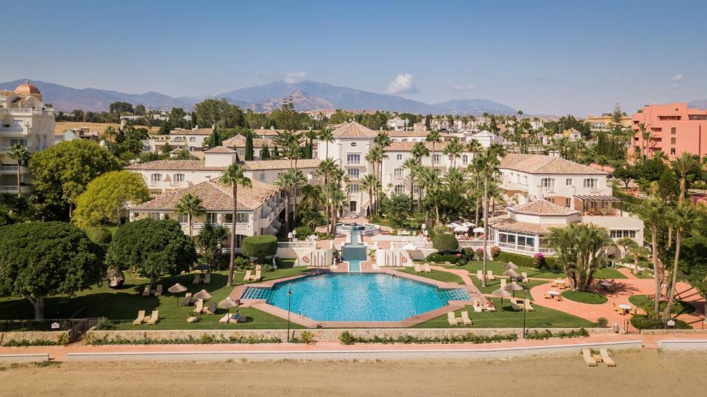 O vedere a piscinei de la sau din apropiere de Las Dunas Grand Luxury