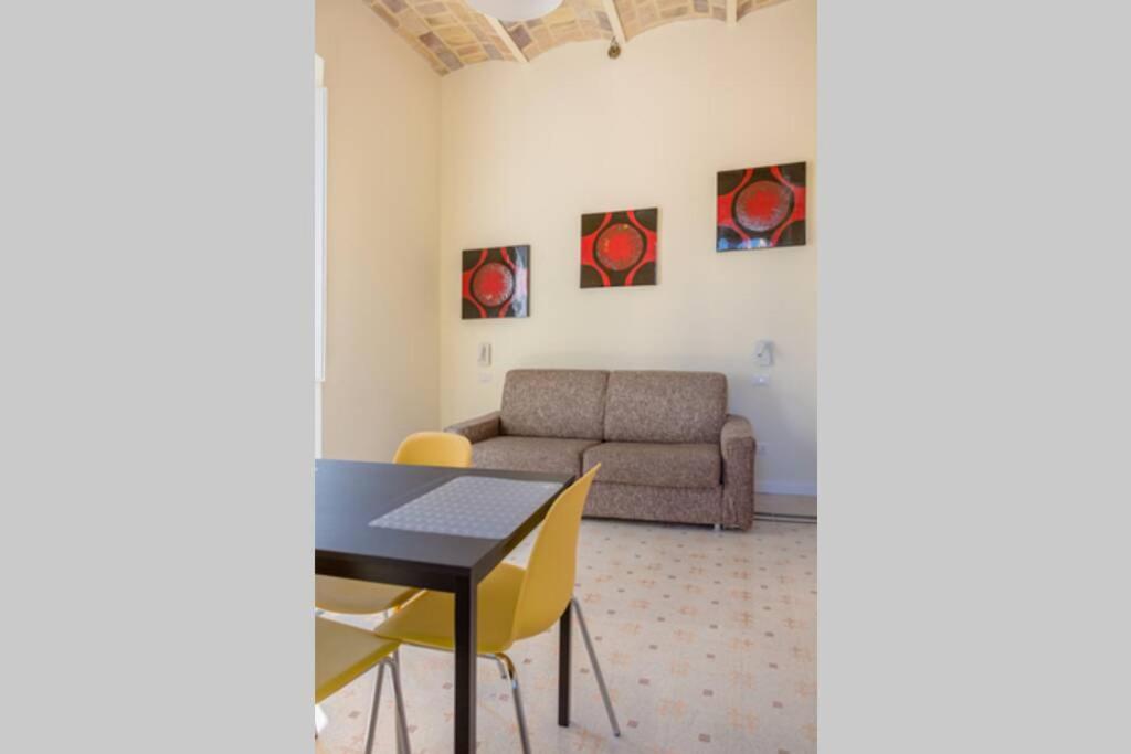 Posedenie v ubytovaní RomAntica Suite with balcony near San Giovanni