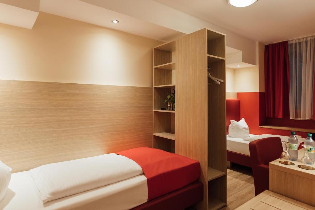 Hotel Hamburger Perle - Resim 36