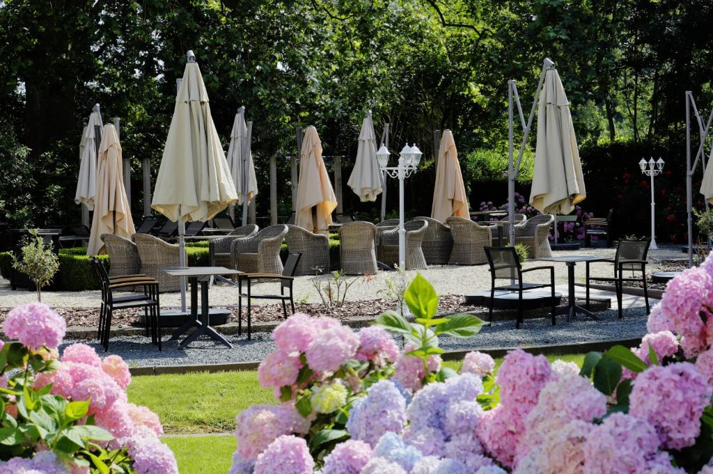 Zahrada ubytování Auberge du Vieux Cedre, Enghien-Belgique