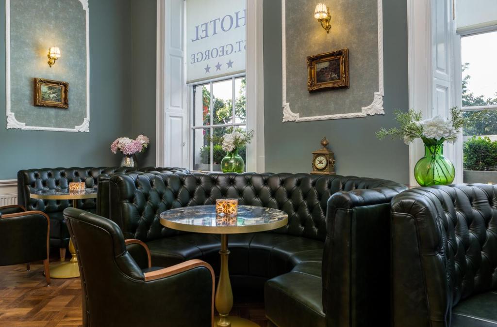 Hotel St George by Nina - Resim 33