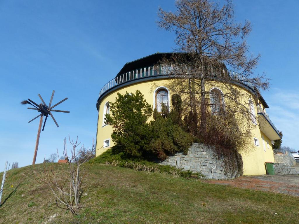 Galeriebild der Unterkunft Glanz-Zeit-Apartment in Glanz an der Weinstraße 