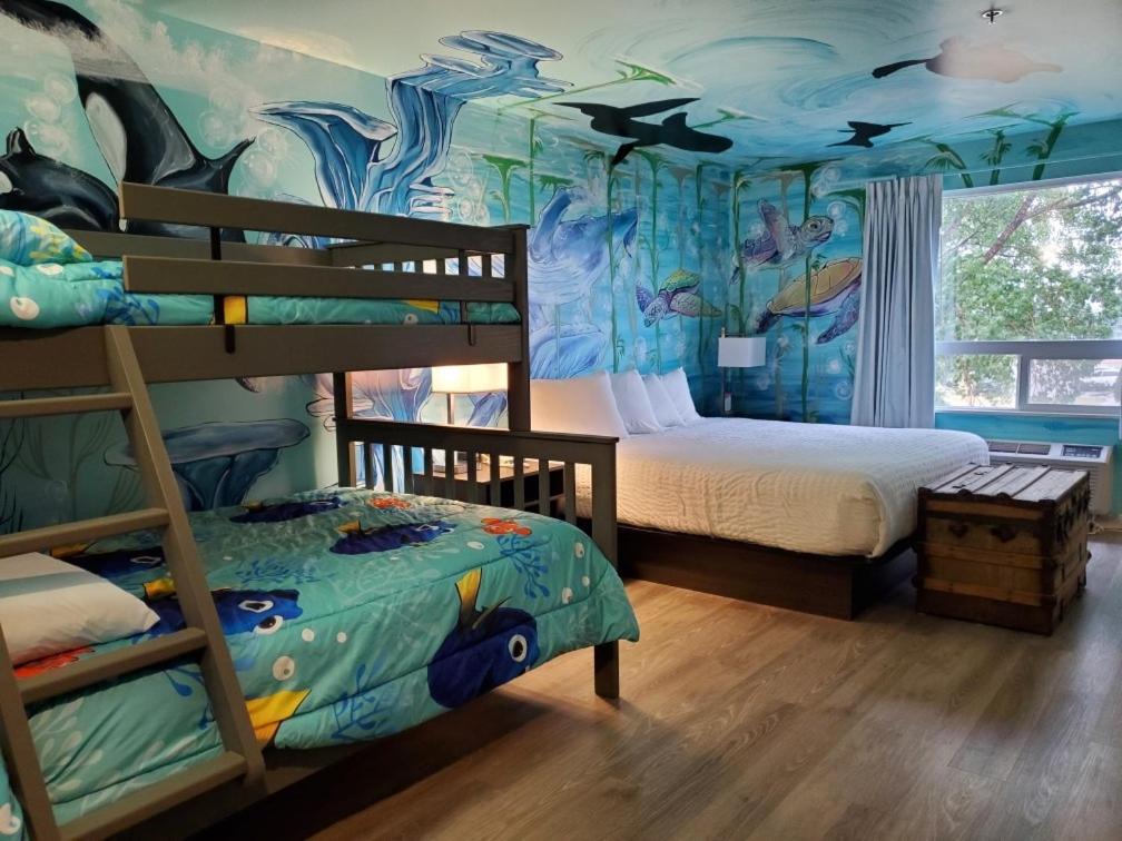 
1 King Bed. Under the Sea Theme Room, Non-Smoking
