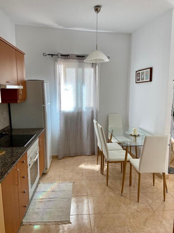 Kuchyňa alebo kuchynka v ubytovaní Namar apartamento