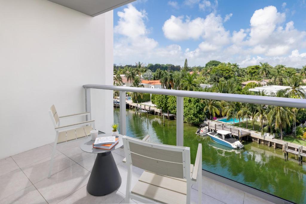 The Altair Bay Harbor Hotel - 
