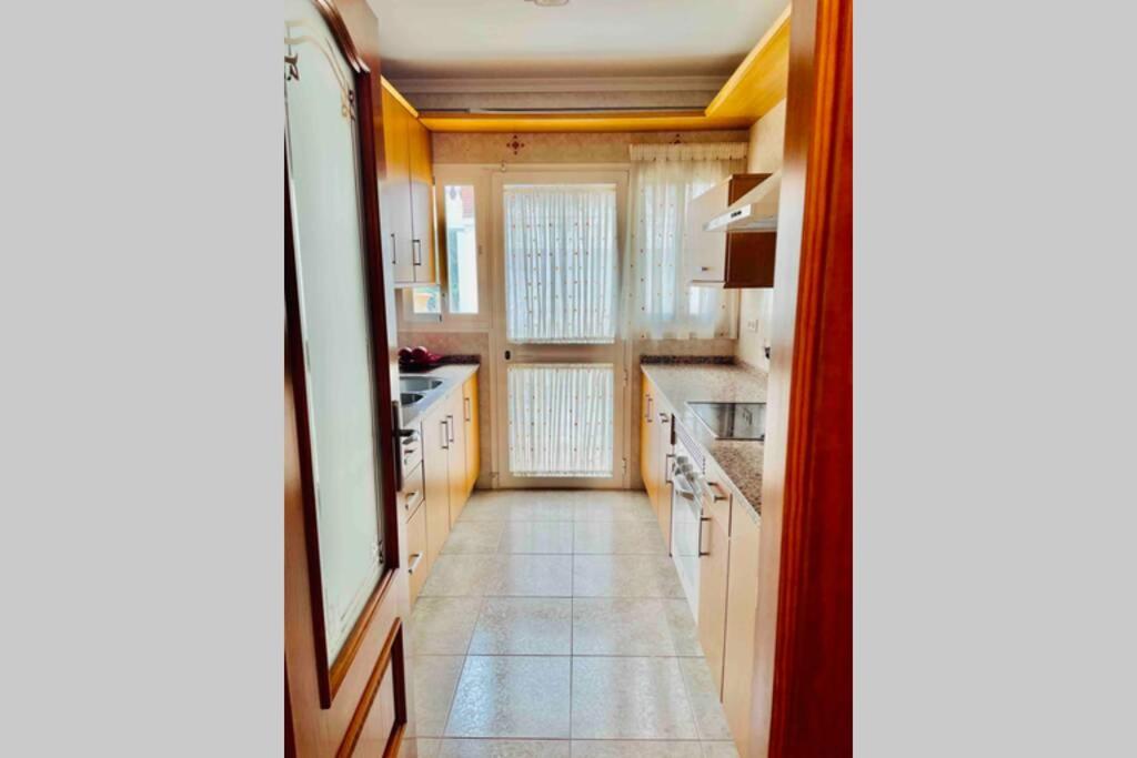 Kuchyňa alebo kuchynka v ubytovaní Apartamento familiar 2 habitaciones - Terrazas-WiFi