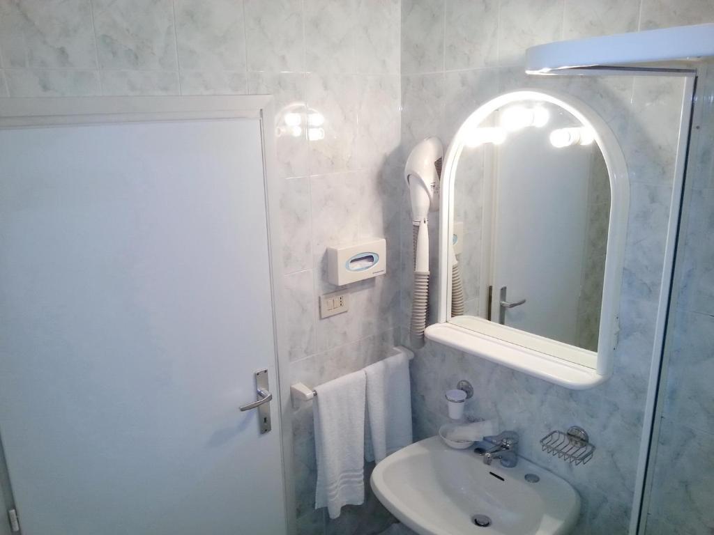 Koupelna v ubytování Hotel Vecchia Rimini