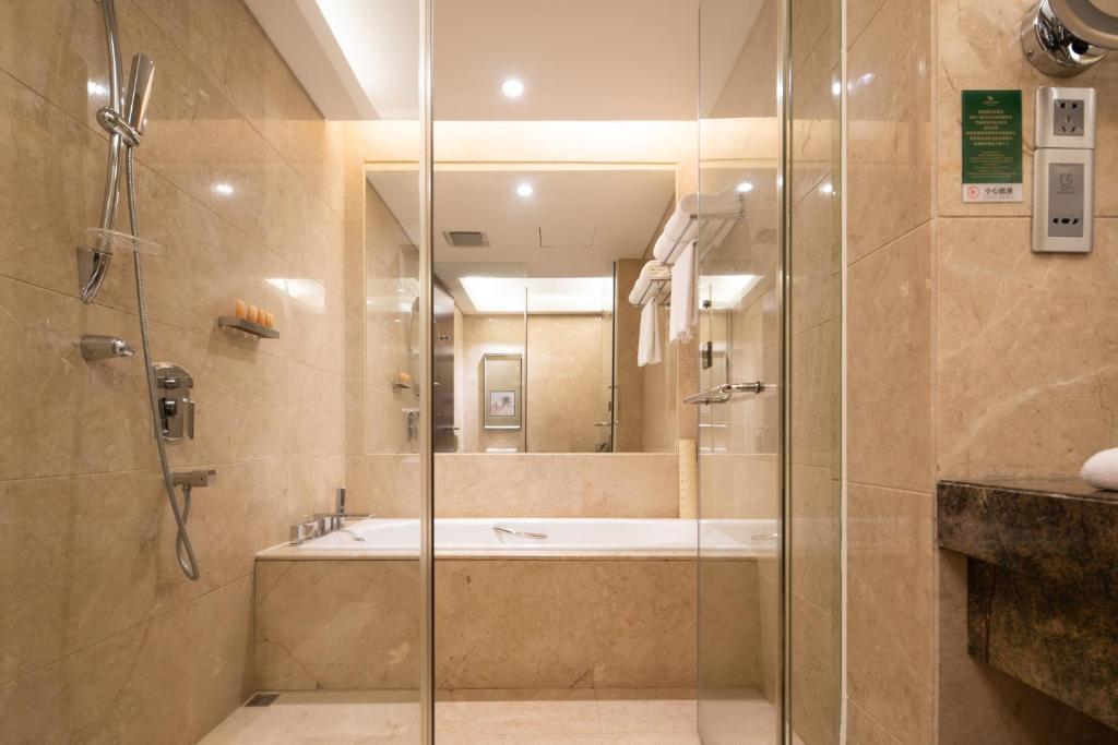 Koupelna v ubytování Shenzhen L.gem Hotel