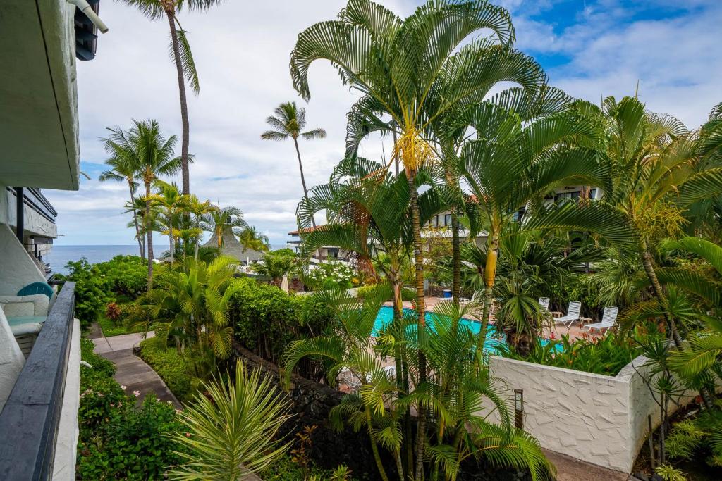Just Like Home Aloha Lani Condo #A208 at Casa De Emdeko Low Fees photo