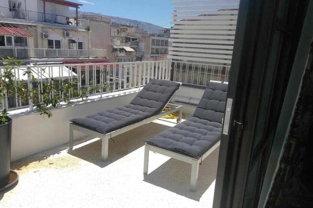 Balkón alebo terasa v ubytovaní Central Athens Super View Loft
