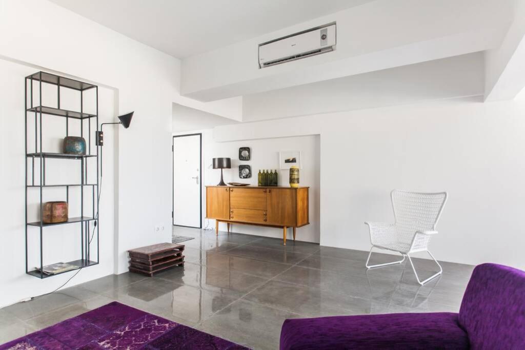 Posedenie v ubytovaní Central Athens Super View Loft
