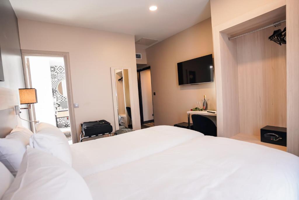 
Standard Double or Twin Room
