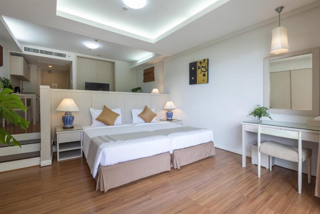 Kantary Bay Hotel Phuket - 3
