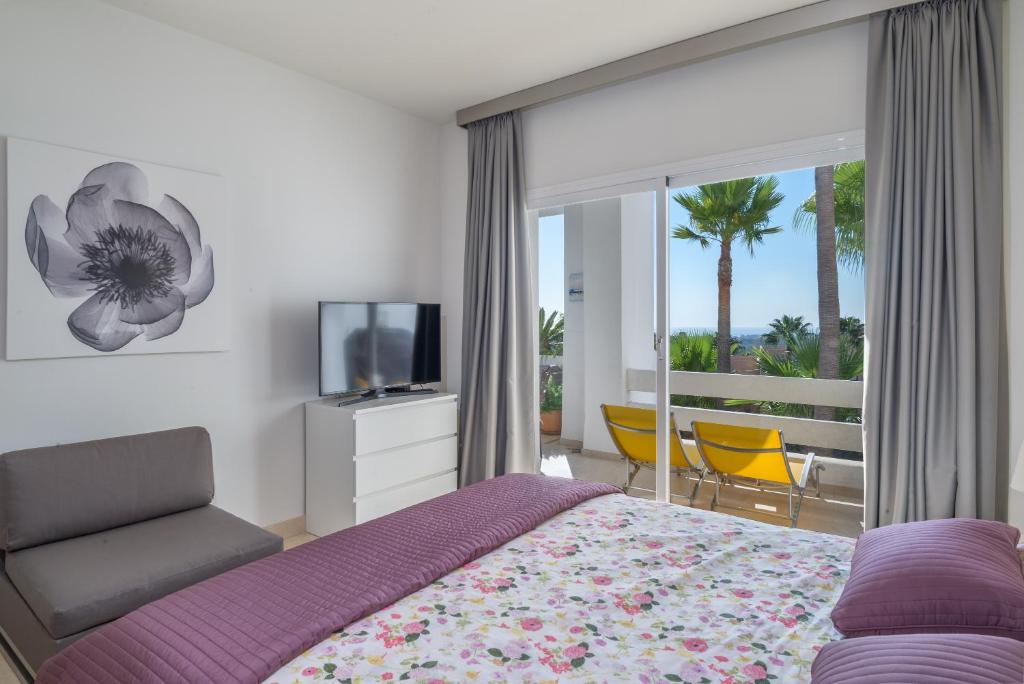 Postel nebo postele na pokoji v ubytování Seaview Flat Benahavis-marbella