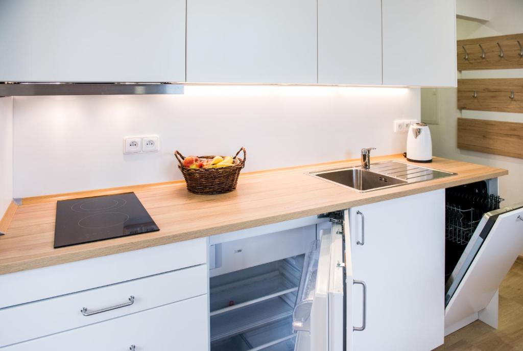 Kuchnia lub aneks kuchenny w obiekcie Apartmány Tina a Zdenka - Stožec