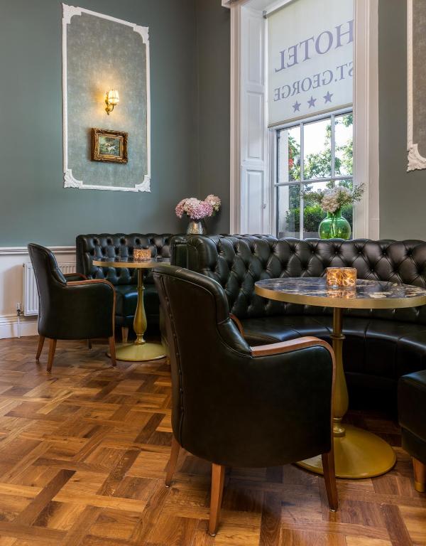 Hotel St George by Nina - Resim 38