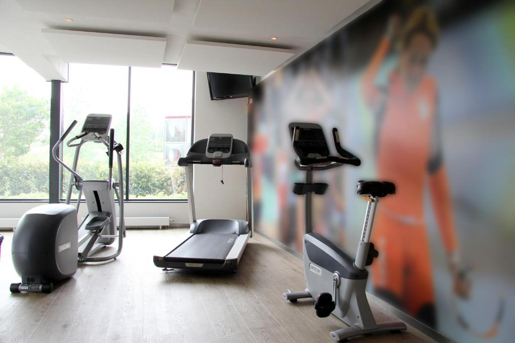 Fitness centrum a/nebo fitness zařízení v ubytování Bastion Hotel Haarlem Velsen