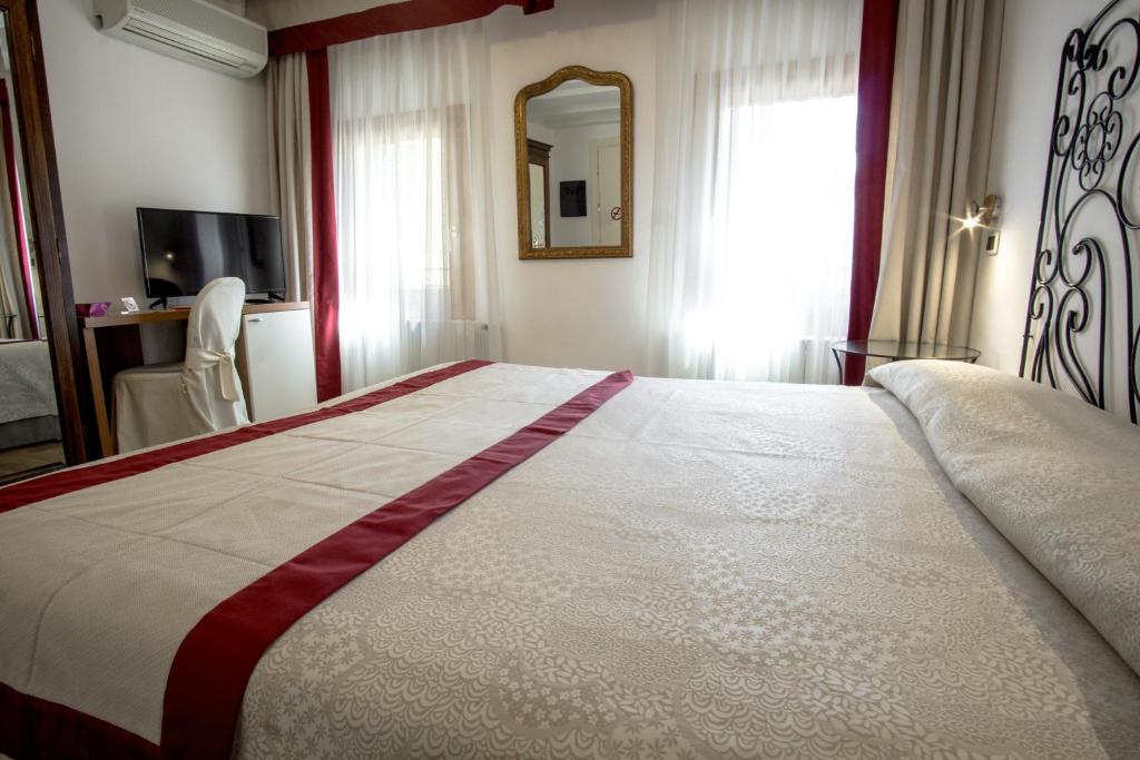Hotel Antigo Trovatore - Resim 35