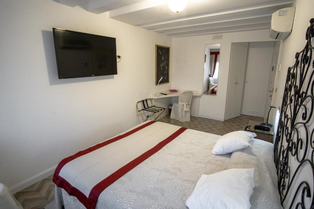 Hotel Antigo Trovatore - Resim 40