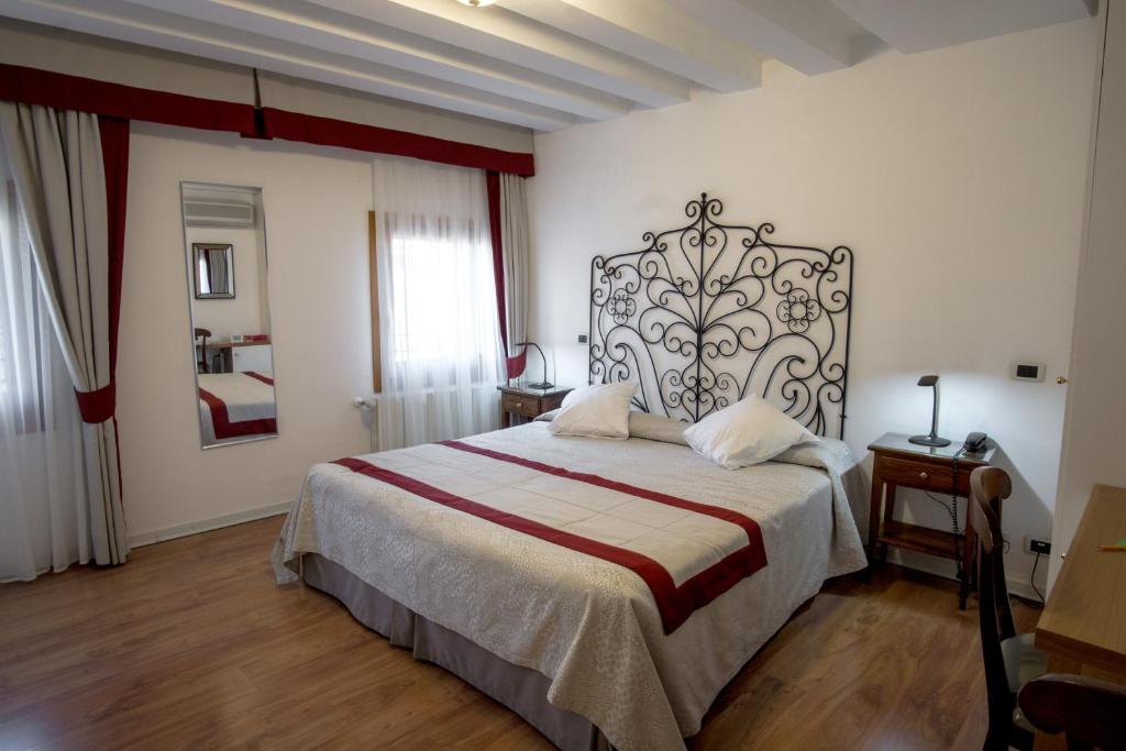 Hotel Antigo Trovatore - Resim 38