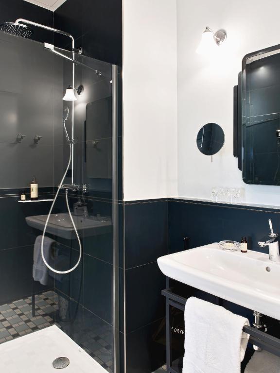 Hôtel Botaniste - Resim 11