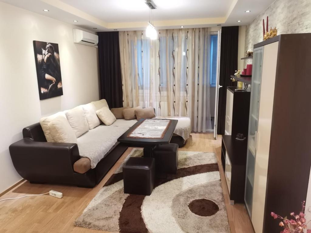 Уютен апартамент в централната част на Стара Загора - Apartamento De Una Habitación