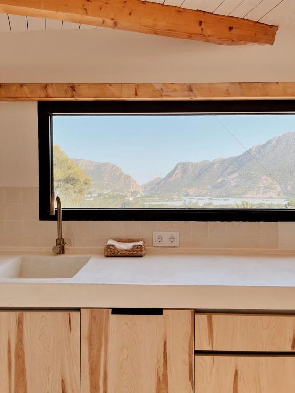Casa Rural con Jacuzzi privado y piscina, Blanca – Precios ...