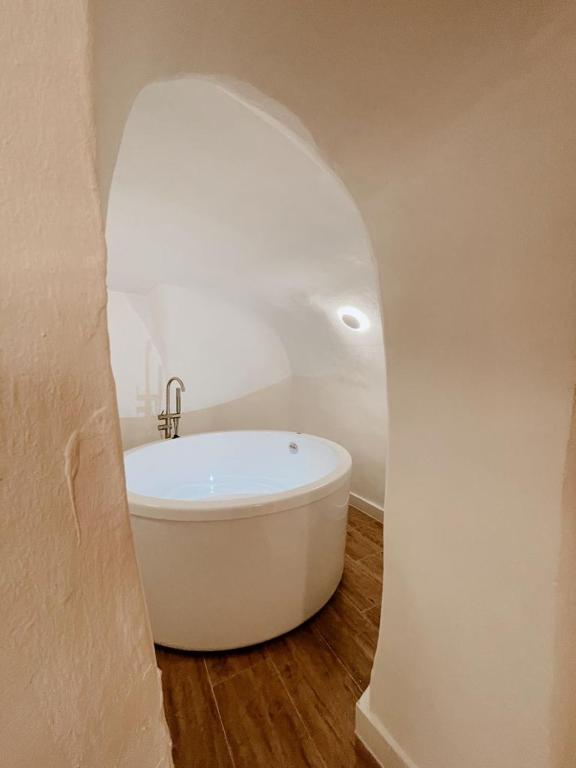 Casa Rural con Jacuzzi privado y piscina, Blanca – Updated ...