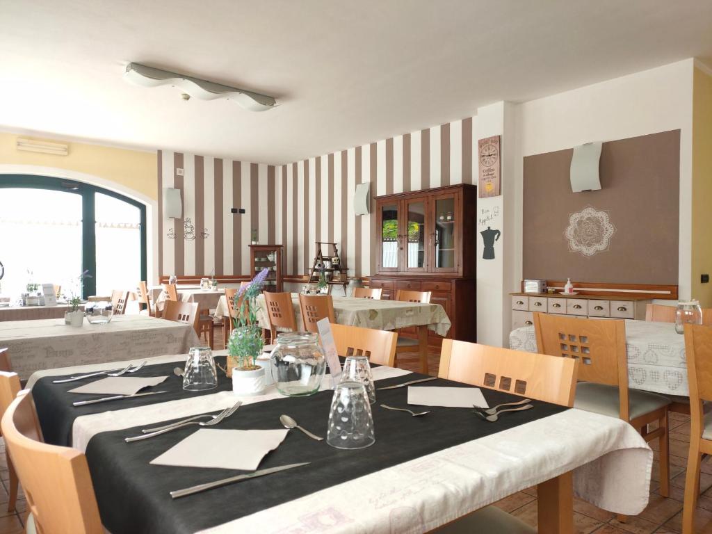 Restaurace v ubytování Hotel Agli Ulivi