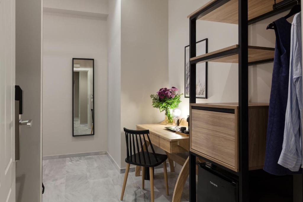 Trendy Hotel by Athens Prime Hotels - Resim 28