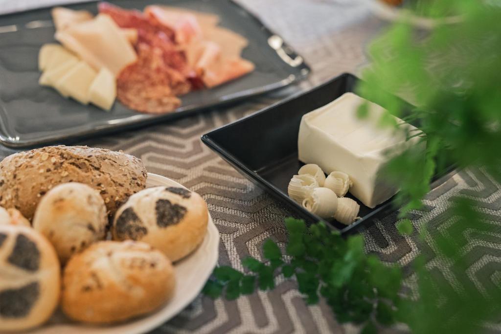 Jedlo v hoteli alebo blízkom okolí