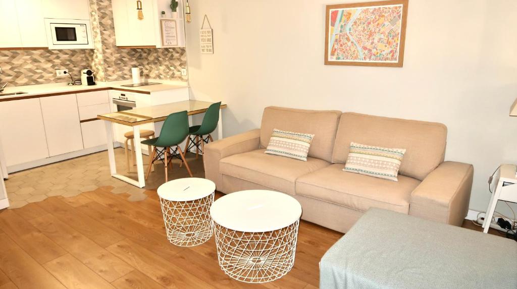 Kuchyňa alebo kuchynka v ubytovaní Sevilla Alameda PG Apartamentos