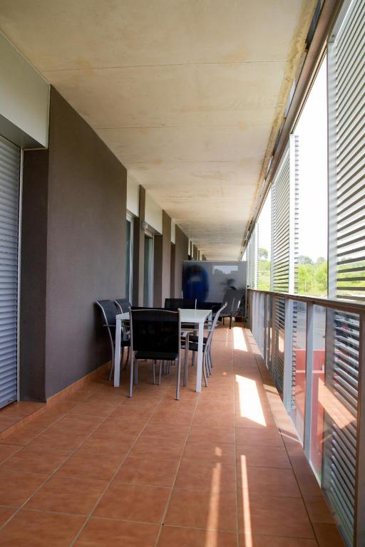 Balkón alebo terasa v ubytovaní Rentalmar Paradise Families Only con parking