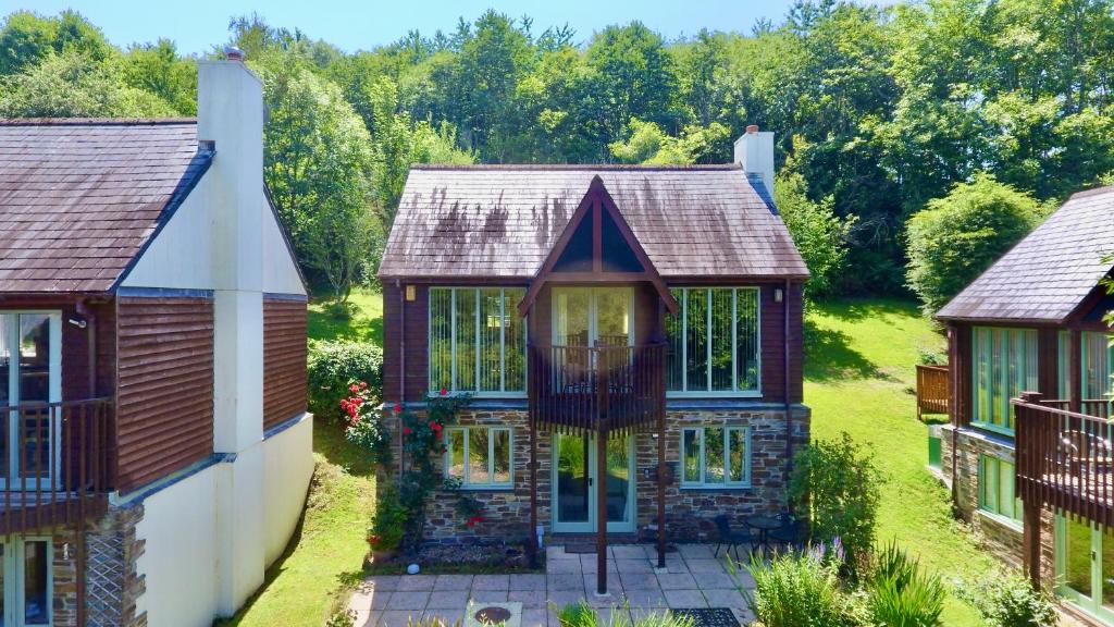 an aerial view of a house at The Nineteenth, Oakridge St Mellion, Free Golf/SPA in St Mellion