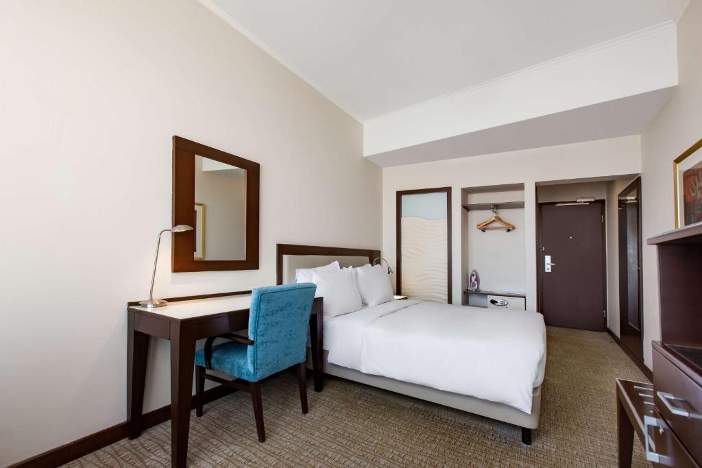 Postel nebo postele na pokoji v ubytování Radisson Blu Ankara