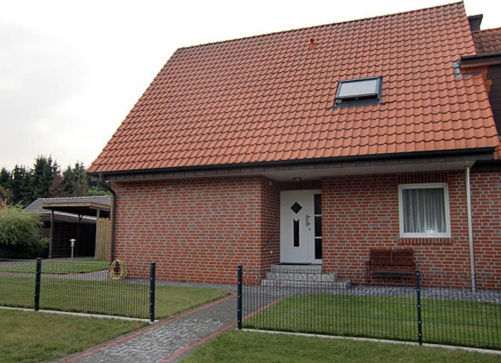 GeesteにあるFerienwohnung Sommerの赤煉瓦造りの家