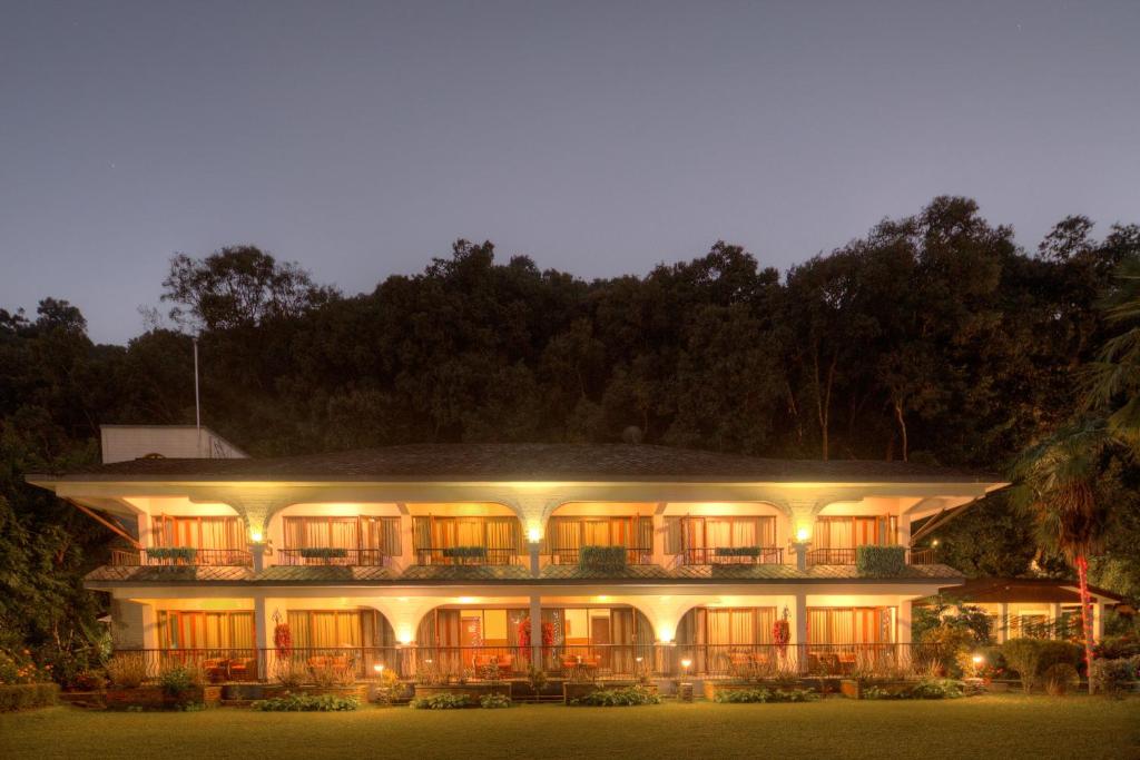 Tòa nhà nơi resort tọa lạc